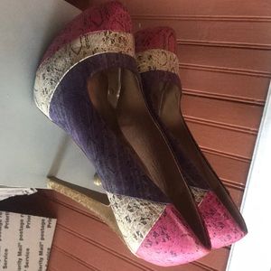 Size 9 Qupid heels